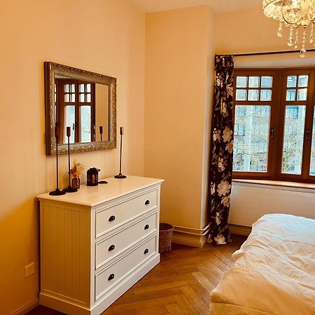Georgian Guest Rooms Basel Ngoại thất bức ảnh