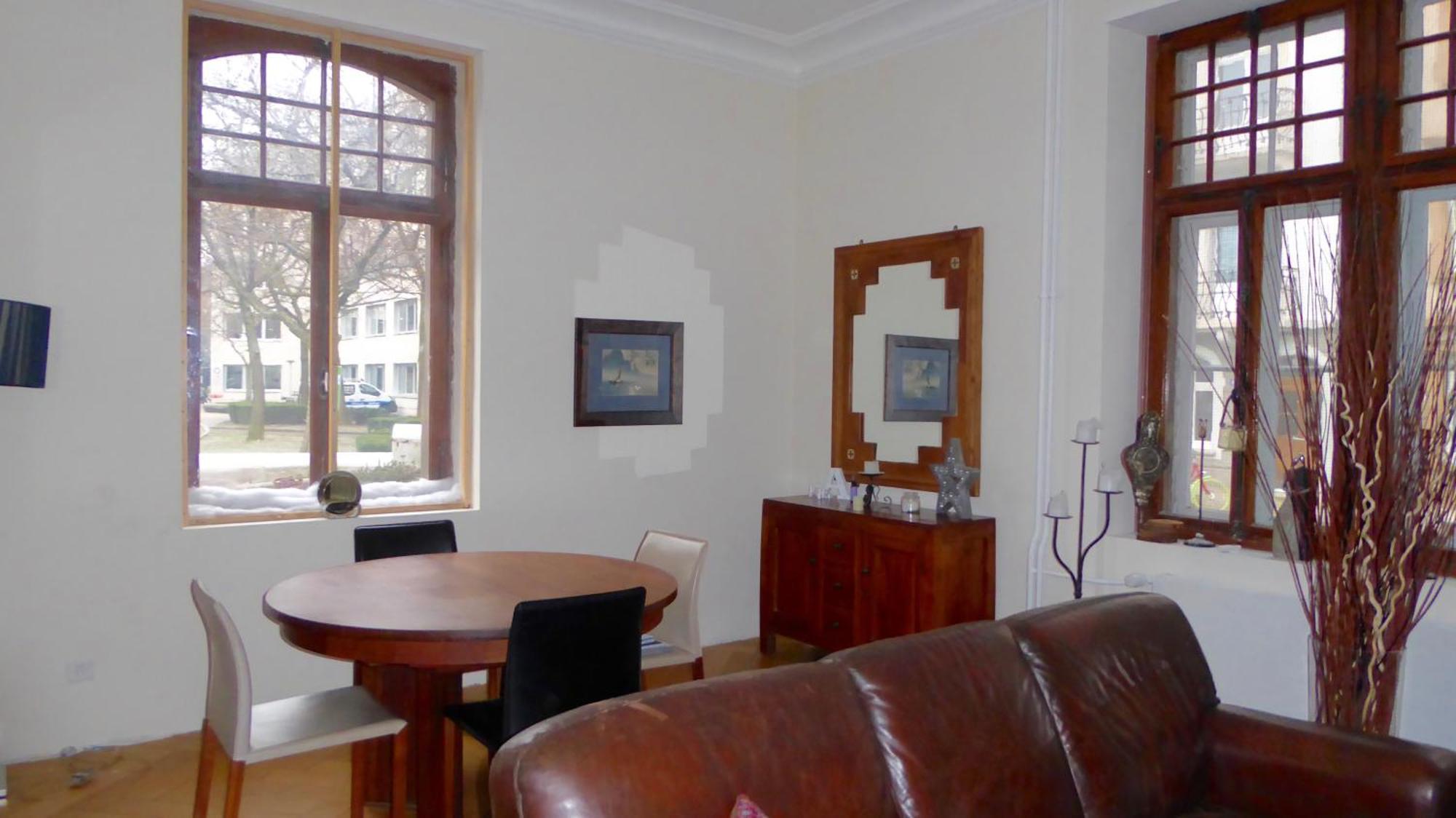 Georgian Guest Rooms Basel Ngoại thất bức ảnh