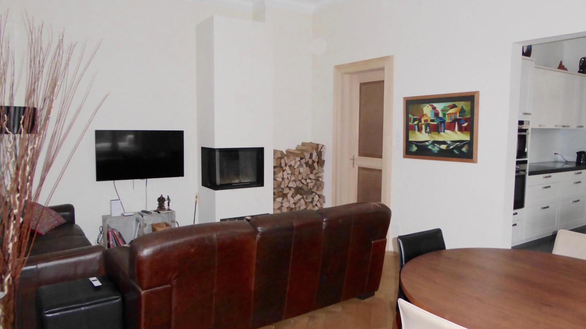 Georgian Guest Rooms Basel Ngoại thất bức ảnh